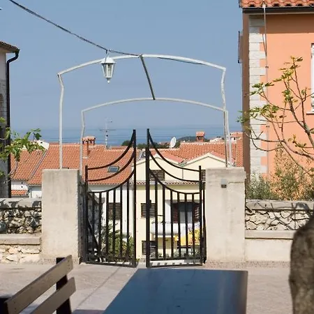 Valentino Apartman *